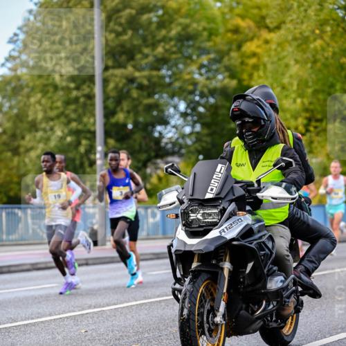 25.10.2026 - hella hamburg halbmarathon Dr. Thomas Lammeyer http://msf.ph/oto/11051982 25.10.2026 10:09:05 Kennedybrücke 1250 meine-sportfotos.de