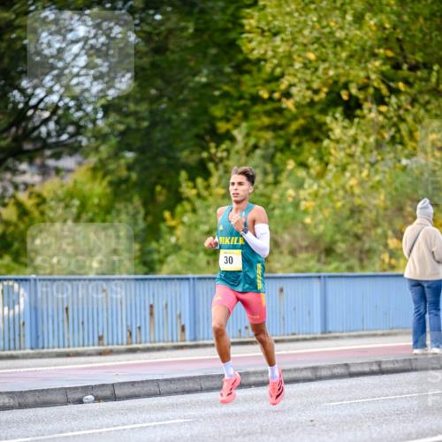 25.10.2026 - hella hamburg halbmarathon Dr. Thomas Lammeyer http://msf.ph/oto/11052007 25.10.2026 10:09:35 Kennedybrücke 30 meine-sportfotos.de