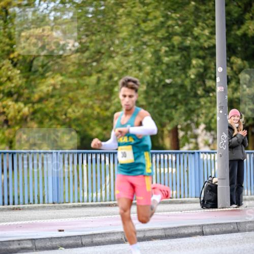 25.10.2026 - hella hamburg halbmarathon Dr. Thomas Lammeyer http://msf.ph/oto/11052030 25.10.2026 10:09:36 Kennedybrücke  meine-sportfotos.de