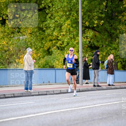 25.10.2026 - hella hamburg halbmarathon Dr. Thomas Lammeyer http://msf.ph/oto/11052052 25.10.2026 10:09:47 Kennedybrücke 15 meine-sportfotos.de