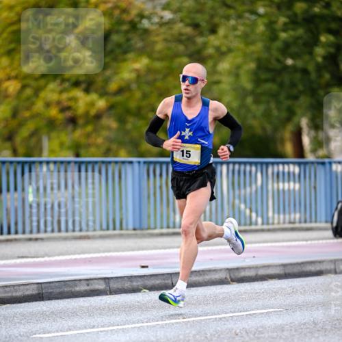 25.10.2026 - hella hamburg halbmarathon Dr. Thomas Lammeyer http://msf.ph/oto/11052097 25.10.2026 10:09:51 Kennedybrücke 15 meine-sportfotos.de
