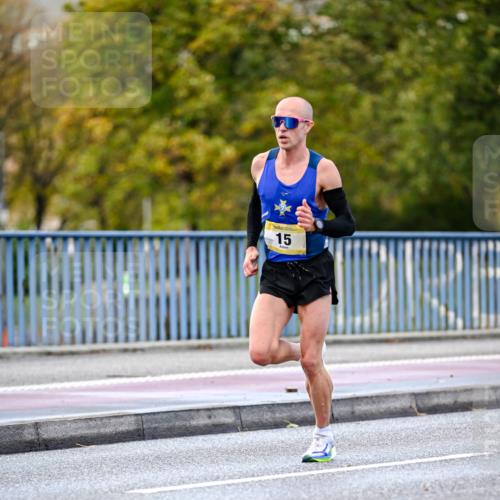 25.10.2026 - hella hamburg halbmarathon Dr. Thomas Lammeyer http://msf.ph/oto/11052100 25.10.2026 10:09:51 Kennedybrücke 15 meine-sportfotos.de