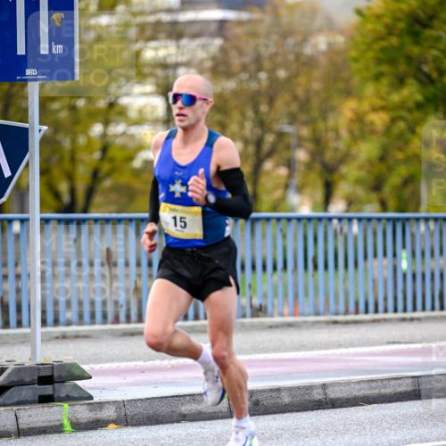 25.10.2026 - hella hamburg halbmarathon Dr. Thomas Lammeyer http://msf.ph/oto/11052110 25.10.2026 10:09:51 Kennedybrücke 15 meine-sportfotos.de
