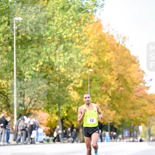 25.10.2026 - hella hamburg halbmarathon Dr. Thomas Lammeyer http://msf.ph/oto/11052255 25.10.2026 10:11:23 Kennedybrücke 2, 12 meine-sportfotos.de