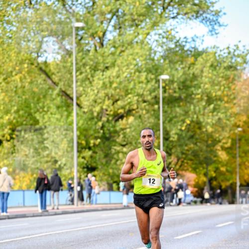 25.10.2026 - hella hamburg halbmarathon Dr. Thomas Lammeyer http://msf.ph/oto/11052289 25.10.2026 10:11:25 Kennedybrücke 12 meine-sportfotos.de