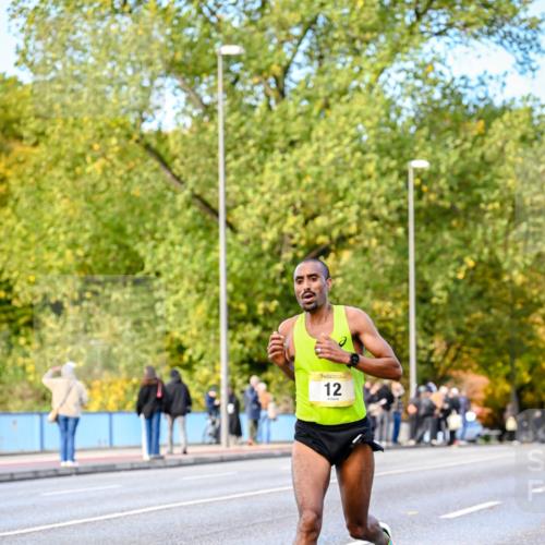 25.10.2026 - hella hamburg halbmarathon Dr. Thomas Lammeyer http://msf.ph/oto/11052294 25.10.2026 10:11:25 Kennedybrücke 12 meine-sportfotos.de