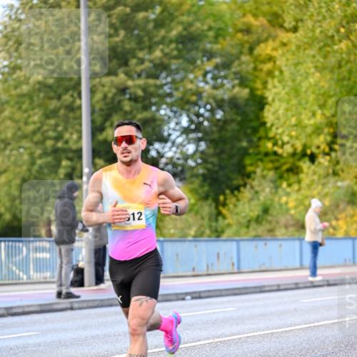 25.10.2026 - hella hamburg halbmarathon Dr. Thomas Lammeyer http://msf.ph/oto/11052384 25.10.2026 10:11:59 Kennedybrücke 12 meine-sportfotos.de