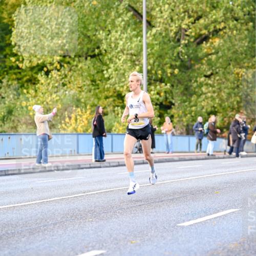 25.10.2026 - hella hamburg halbmarathon Dr. Thomas Lammeyer http://msf.ph/oto/11052433 25.10.2026 10:12:26 Kennedybrücke 54074 meine-sportfotos.de