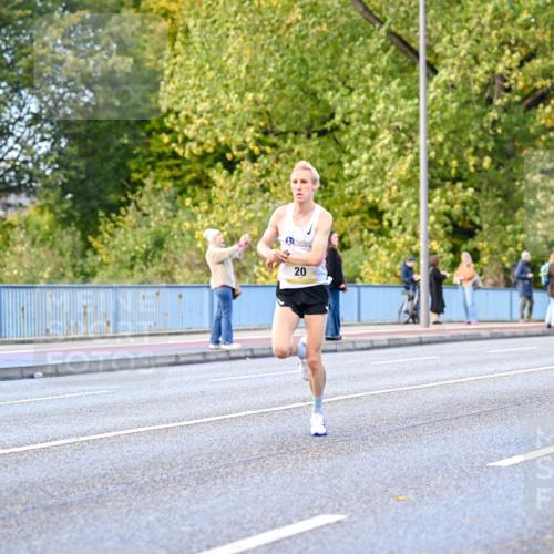 25.10.2026 - hella hamburg halbmarathon Dr. Thomas Lammeyer http://msf.ph/oto/11052441 25.10.2026 10:12:27 Kennedybrücke 20, 20 meine-sportfotos.de
