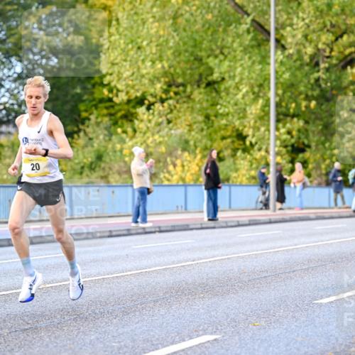 25.10.2026 - hella hamburg halbmarathon Dr. Thomas Lammeyer http://msf.ph/oto/11052451 25.10.2026 10:12:28 Kennedybrücke 20, 20 meine-sportfotos.de