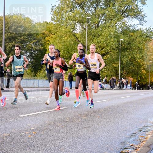 25.10.2026 - hella hamburg halbmarathon Dr. Thomas Lammeyer http://msf.ph/oto/11052549 25.10.2026 10:12:32 Kennedybrücke 23, 46, 35778, 34074, 31 meine-sportfotos.de