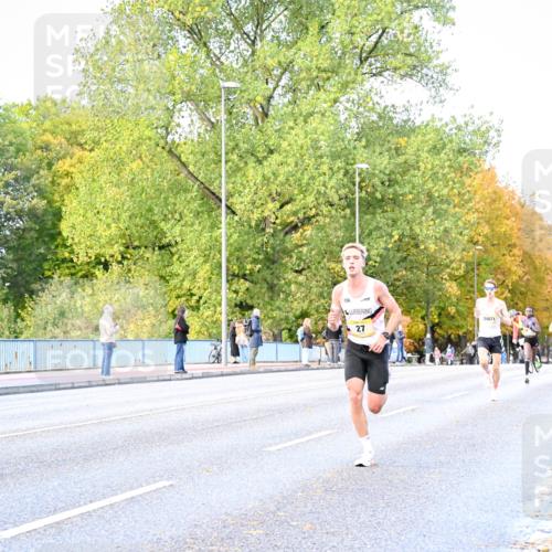 25.10.2026 - hella hamburg halbmarathon Dr. Thomas Lammeyer http://msf.ph/oto/11052689 25.10.2026 10:13:16 Kennedybrücke 27, 34671 meine-sportfotos.de