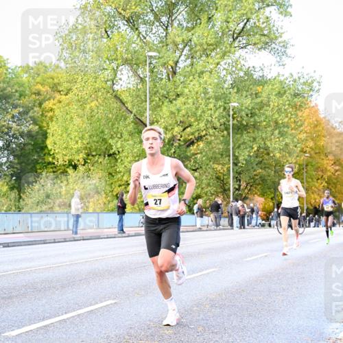 25.10.2026 - hella hamburg halbmarathon Dr. Thomas Lammeyer http://msf.ph/oto/11052702 25.10.2026 10:13:17 Kennedybrücke 27, 34671 meine-sportfotos.de