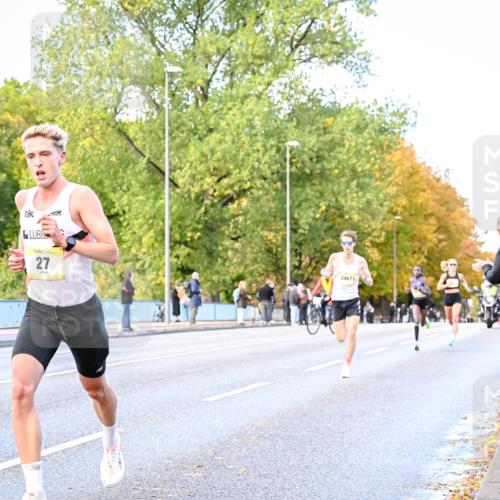 25.10.2026 - hella hamburg halbmarathon Dr. Thomas Lammeyer http://msf.ph/oto/11052707 25.10.2026 10:13:17 Kennedybrücke 27, 34671 meine-sportfotos.de