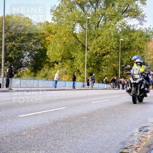 25.10.2026 - hella hamburg halbmarathon Dr. Thomas Lammeyer http://msf.ph/oto/11052774 25.10.2026 10:13:25 Kennedybrücke  meine-sportfotos.de