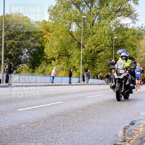 25.10.2026 - hella hamburg halbmarathon Dr. Thomas Lammeyer http://msf.ph/oto/11052778 25.10.2026 10:13:25 Kennedybrücke 14 meine-sportfotos.de