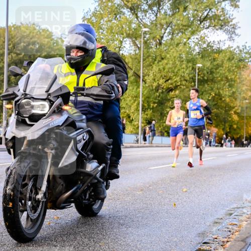 25.10.2026 - hella hamburg halbmarathon Dr. Thomas Lammeyer http://msf.ph/oto/11052796 25.10.2026 10:13:27 Kennedybrücke 1200, 34, 14 meine-sportfotos.de