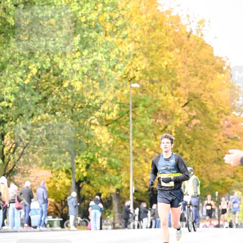 25.10.2026 - hella hamburg halbmarathon Dr. Thomas Lammeyer http://msf.ph/oto/11052841 25.10.2026 10:14:04 Kennedybrücke  meine-sportfotos.de