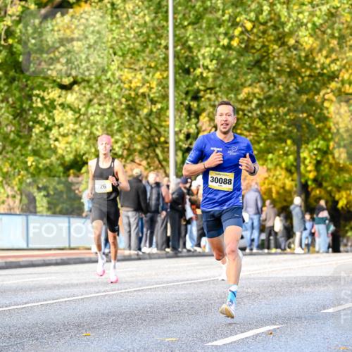 25.10.2026 - hella hamburg halbmarathon Dr. Thomas Lammeyer http://msf.ph/oto/11052988 25.10.2026 10:14:19 Kennedybrücke 26, 30088 meine-sportfotos.de