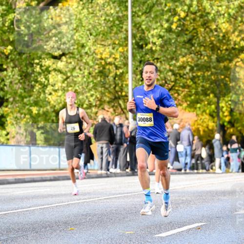 25.10.2026 - hella hamburg halbmarathon Dr. Thomas Lammeyer http://msf.ph/oto/11052992 25.10.2026 10:14:20 Kennedybrücke 30088, 26 meine-sportfotos.de
