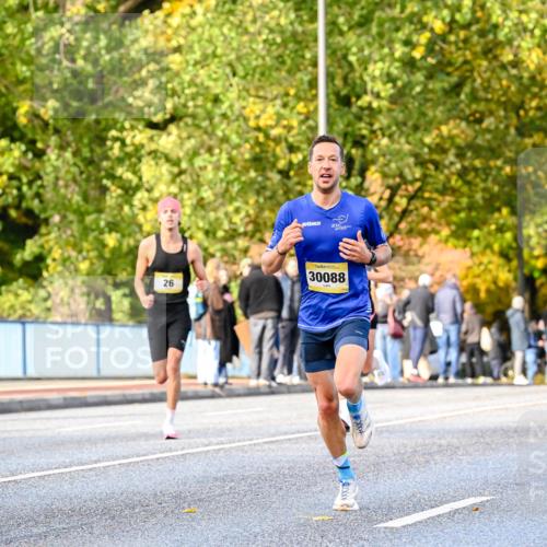25.10.2026 - hella hamburg halbmarathon Dr. Thomas Lammeyer http://msf.ph/oto/11052996 25.10.2026 10:14:20 Kennedybrücke 26, 30088 meine-sportfotos.de