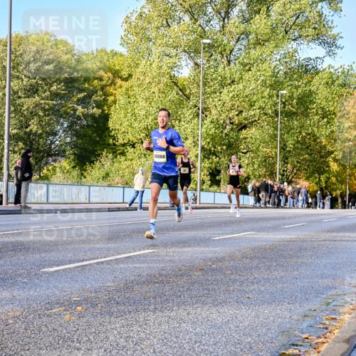 25.10.2026 - hella hamburg halbmarathon Dr. Thomas Lammeyer http://msf.ph/oto/11053004 25.10.2026 10:14:22 Kennedybrücke 30088 meine-sportfotos.de