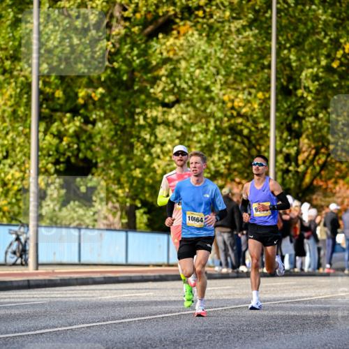 25.10.2026 - hella hamburg halbmarathon Dr. Thomas Lammeyer http://msf.ph/oto/11053054 25.10.2026 10:14:49 Kennedybrücke 10664 meine-sportfotos.de