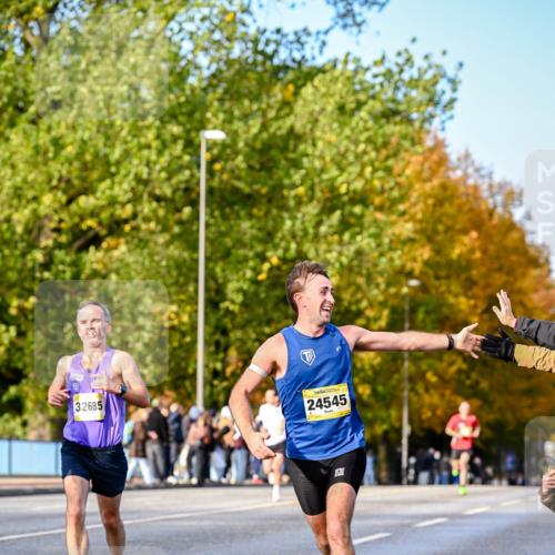 25.10.2026 - hella hamburg halbmarathon Dr. Thomas Lammeyer http://msf.ph/oto/11053098 25.10.2026 10:15:02 Kennedybrücke 32685, 24545 meine-sportfotos.de