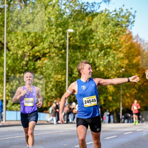 25.10.2026 - hella hamburg halbmarathon Dr. Thomas Lammeyer http://msf.ph/oto/11053101 25.10.2026 10:15:02 Kennedybrücke 32685, 24545 meine-sportfotos.de