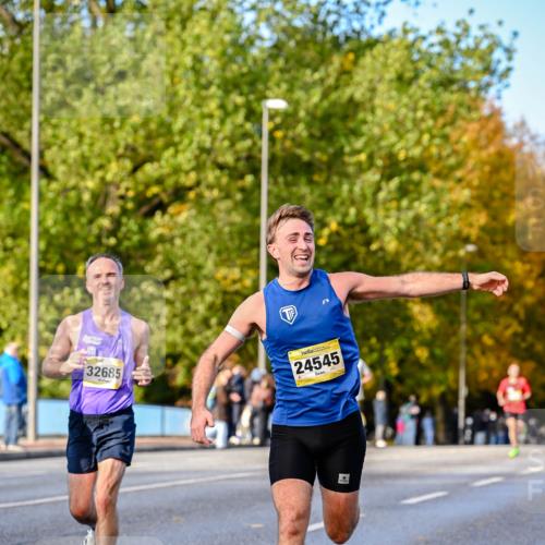25.10.2026 - hella hamburg halbmarathon Dr. Thomas Lammeyer http://msf.ph/oto/11053102 25.10.2026 10:15:02 Kennedybrücke 32685, 24545 meine-sportfotos.de