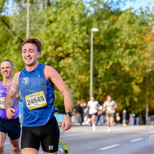 25.10.2026 - hella hamburg halbmarathon Dr. Thomas Lammeyer http://msf.ph/oto/11053115 25.10.2026 10:15:03 Kennedybrücke 32, 24545 meine-sportfotos.de