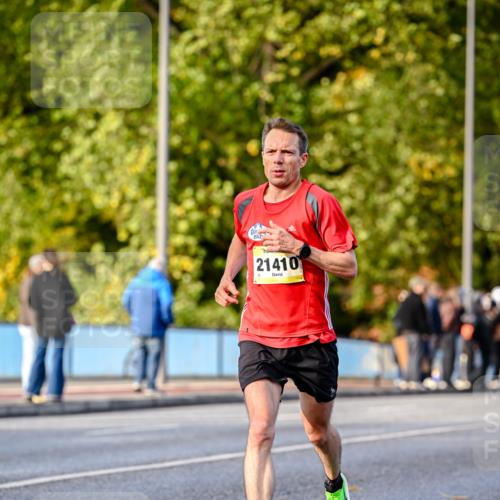 25.10.2026 - hella hamburg halbmarathon Dr. Thomas Lammeyer http://msf.ph/oto/11053206 25.10.2026 10:15:11 Kennedybrücke 21410 meine-sportfotos.de