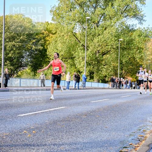 25.10.2026 - hella hamburg halbmarathon Dr. Thomas Lammeyer http://msf.ph/oto/11053326 25.10.2026 10:15:43 Kennedybrücke 30513, 43 meine-sportfotos.de