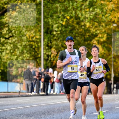 25.10.2026 - hella hamburg halbmarathon Dr. Thomas Lammeyer http://msf.ph/oto/11053342 25.10.2026 10:15:44 Kennedybrücke 51, 42, 43 meine-sportfotos.de