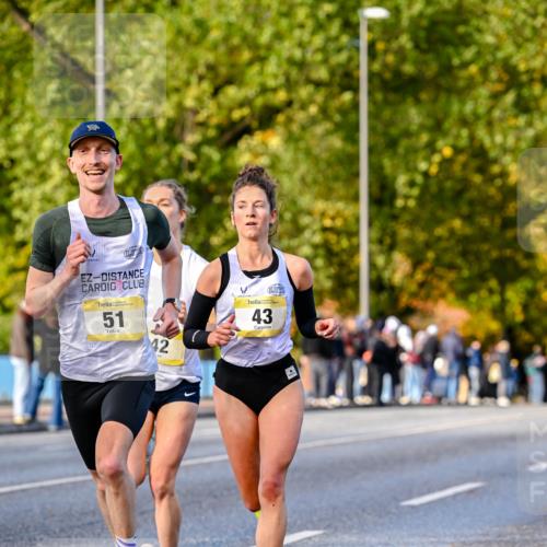 25.10.2026 - hella hamburg halbmarathon Dr. Thomas Lammeyer http://msf.ph/oto/11053364 25.10.2026 10:15:46 Kennedybrücke 51, 42, 43 meine-sportfotos.de