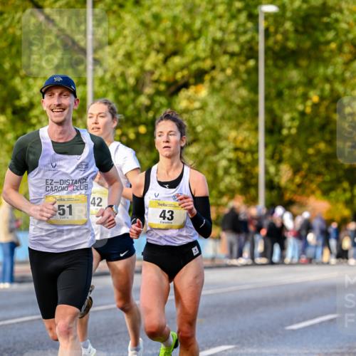 25.10.2026 - hella hamburg halbmarathon Dr. Thomas Lammeyer http://msf.ph/oto/11053367 25.10.2026 10:15:46 Kennedybrücke 51, 42, 43 meine-sportfotos.de