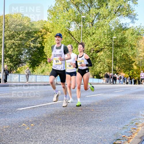 25.10.2026 - hella hamburg halbmarathon Dr. Thomas Lammeyer http://msf.ph/oto/11053379 25.10.2026 10:15:46 Kennedybrücke 51, 43, 42 meine-sportfotos.de