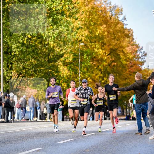 25.10.2026 - hella hamburg halbmarathon Dr. Thomas Lammeyer http://msf.ph/oto/11053402 25.10.2026 10:15:48 Kennedybrücke 17147, 13655, 31572, 844, 19518 meine-sportfotos.de