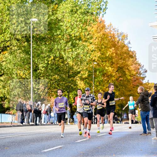 25.10.2026 - hella hamburg halbmarathon Dr. Thomas Lammeyer http://msf.ph/oto/11053411 25.10.2026 10:15:49 Kennedybrücke 17147, 13, 5, 31572, 34844, 1951 meine-sportfotos.de