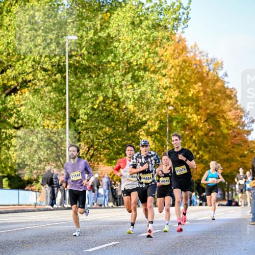 25.10.2026 - hella hamburg halbmarathon Dr. Thomas Lammeyer http://msf.ph/oto/11053420 25.10.2026 10:15:50 Kennedybrücke 17147, 13655, 31572, 34844, 19518 meine-sportfotos.de