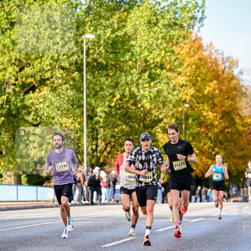 25.10.2026 - hella hamburg halbmarathon Dr. Thomas Lammeyer http://msf.ph/oto/11053428 25.10.2026 10:15:51 Kennedybrücke 17147, 13655, 34844, 31572, 44 meine-sportfotos.de