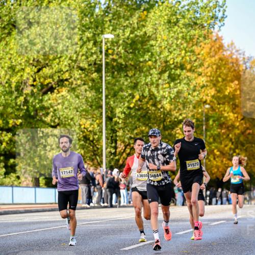 25.10.2026 - hella hamburg halbmarathon Dr. Thomas Lammeyer http://msf.ph/oto/11053431 25.10.2026 10:15:51 Kennedybrücke 17147, 13655, 34844, 31572 meine-sportfotos.de