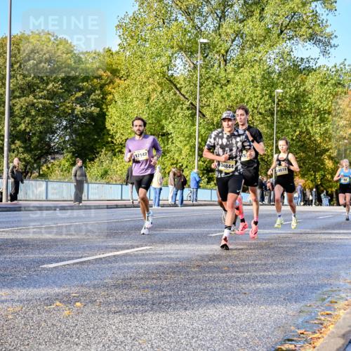 25.10.2026 - hella hamburg halbmarathon Dr. Thomas Lammeyer http://msf.ph/oto/11053458 25.10.2026 10:15:53 Kennedybrücke 17147, 34844, 19518 meine-sportfotos.de