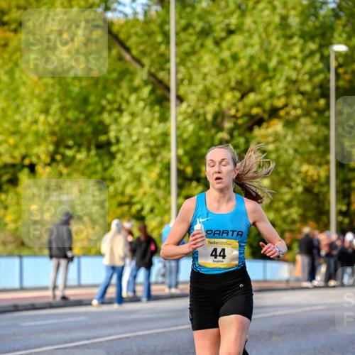 25.10.2026 - hella hamburg halbmarathon Dr. Thomas Lammeyer http://msf.ph/oto/11053495 25.10.2026 10:15:56 Kennedybrücke 44 meine-sportfotos.de