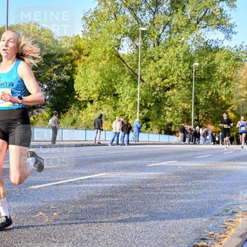 25.10.2026 - hella hamburg halbmarathon Dr. Thomas Lammeyer http://msf.ph/oto/11053511 25.10.2026 10:15:58 Kennedybrücke 44 meine-sportfotos.de