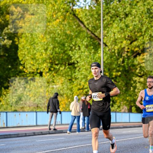 25.10.2026 - hella hamburg halbmarathon Dr. Thomas Lammeyer http://msf.ph/oto/11053518 25.10.2026 10:16:01 Kennedybrücke 231, 3047 meine-sportfotos.de
