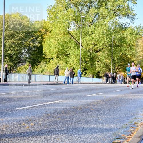25.10.2026 - hella hamburg halbmarathon Dr. Thomas Lammeyer http://msf.ph/oto/11053545 25.10.2026 10:16:04 Kennedybrücke  meine-sportfotos.de