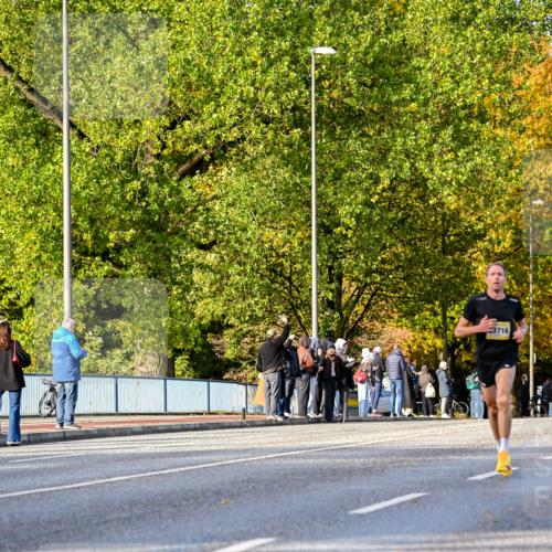 25.10.2026 - hella hamburg halbmarathon Dr. Thomas Lammeyer http://msf.ph/oto/11053623 25.10.2026 10:16:10 Kennedybrücke 3716 meine-sportfotos.de