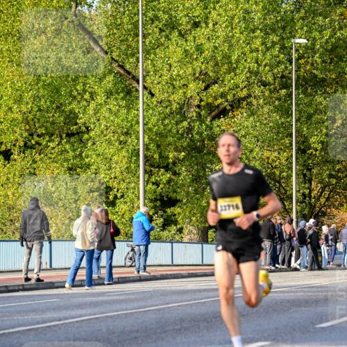 25.10.2026 - hella hamburg halbmarathon Dr. Thomas Lammeyer http://msf.ph/oto/11053642 25.10.2026 10:16:12 Kennedybrücke 13716 meine-sportfotos.de