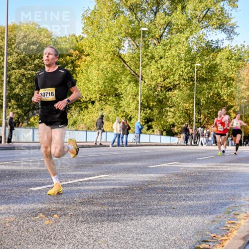25.10.2026 - hella hamburg halbmarathon Dr. Thomas Lammeyer http://msf.ph/oto/11053660 25.10.2026 10:16:14 Kennedybrücke 33716 meine-sportfotos.de